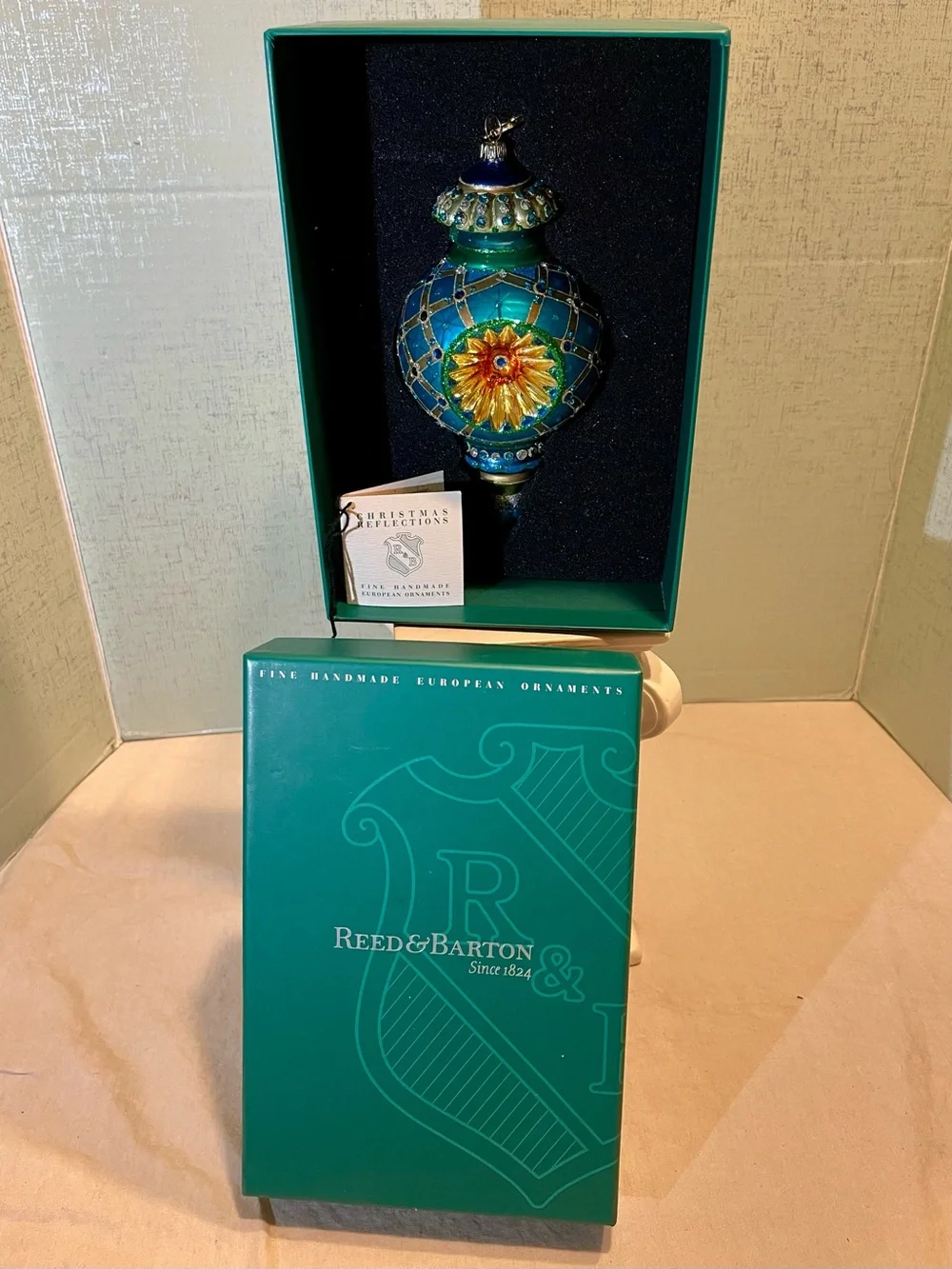 VINTAGE REED & BARTON EUROPEAN HANDCRAFTED Teal & Gold Glass Ornament RARE FIND